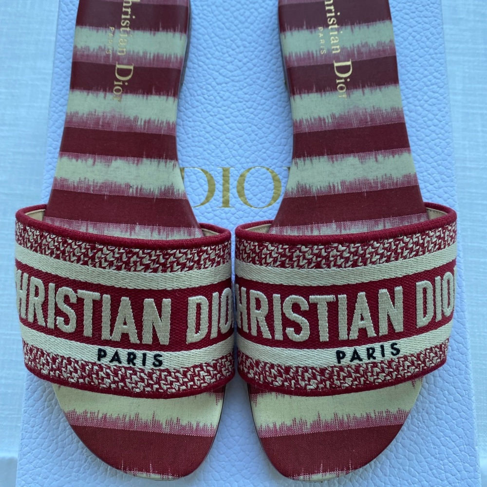 DIOR Dway Slides in Poppy Red